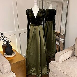 Faeriesty Velvet/Satin Olive green Evening gown Size XL